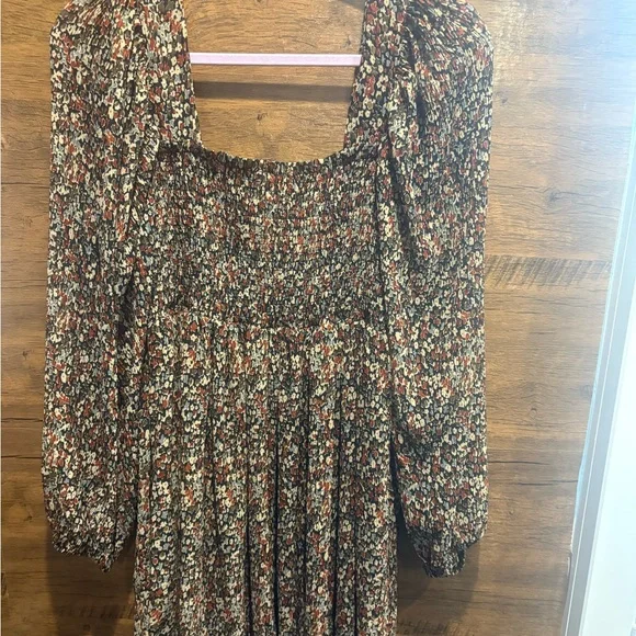 Elloh Floral Mini Dress - Picture 6 of 8